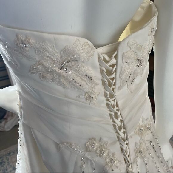 Maggie Sottero Limited Edition Amber A-Line Organza Ivory Swarovski Wedding Gown - Picture 13 of 15